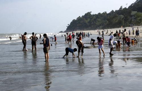 PANTAI TELUK CHEMPEDAK