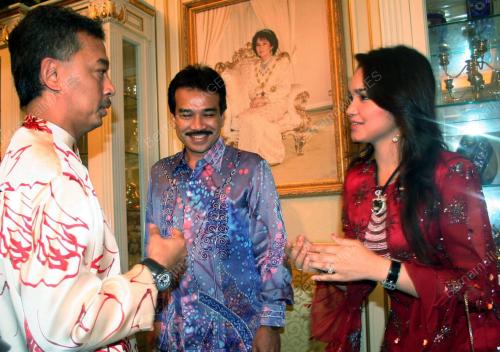 TENGKU ABDULLAH, SITI & DATUK K