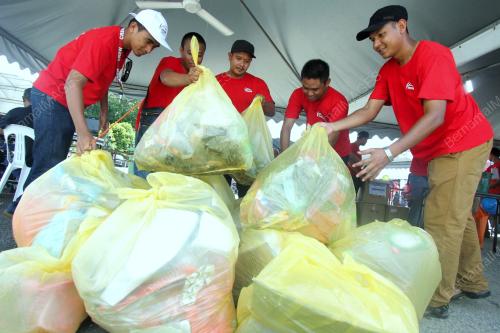 PH02_08062014_SAMPAH