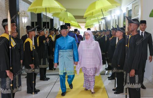 AL-SULTAN ABDULLAH RI'AYATUDDIN AL-MUSTAFA BILLAH SHAH