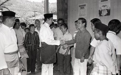 PH02_09012015_NAJIB_SGLEMBING