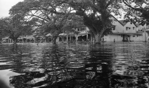 PH02_09032015_NAJIB_BANJIR