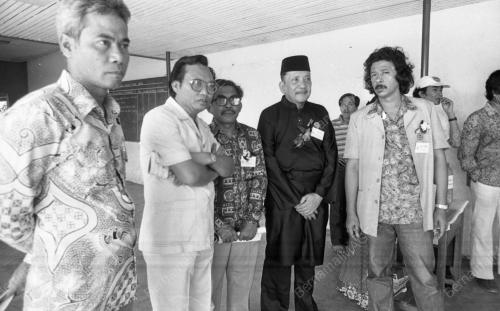 PH02_09032015_PAMERAN_PERUBATAN