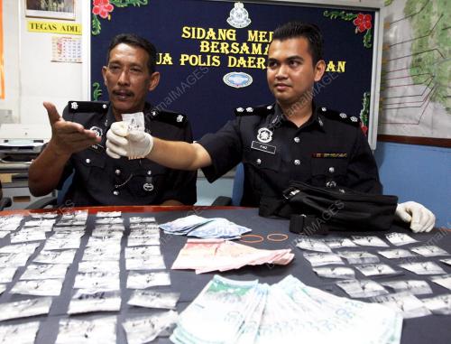 AHMAD JOHARI SHAHABUDIN