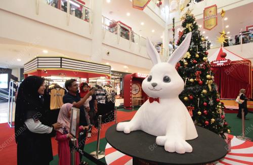 TINJAUAN MENJELANG KRISMAS
