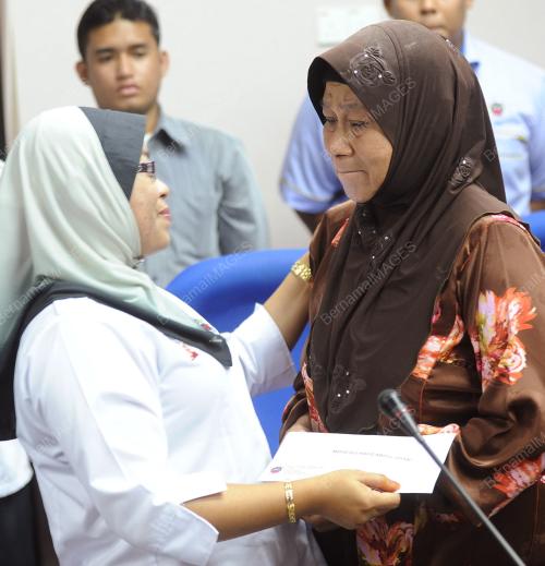 PH02_10022012_BANTUAN