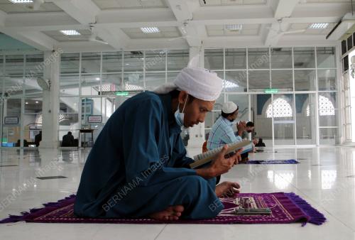 MENGAJI ALQURAN