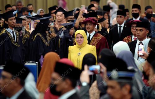 TUNKU HAJAH AZIZAH AMINAH MAIMUNAH ISKANDARIAH