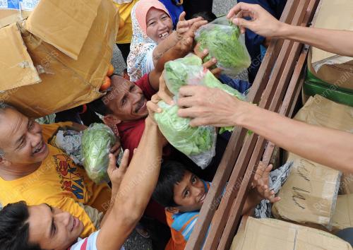 PH02_10122013_BANJIR
