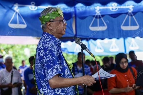 DATUK SERI ISMAIL SABRI YAAKOB