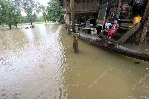 PH02_12012018_BANJIR