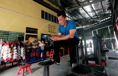 TINJAUAN TAHUN BARU CINA