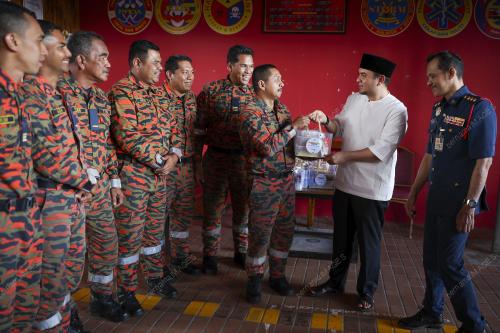 DATUK AHMAD FARHAN