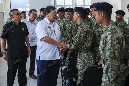 TAN SRI JOHARI ABDUL