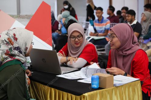 HARI BERTEMU PELANGGAN KEMENTERIAN SUMBER MANUSIA