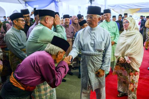 AL-SULTAN ABDULLAH RI'AYATUDDIN AL-MUSTAFA BILLAH SHAH