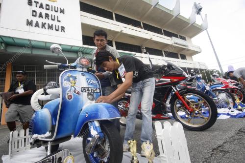 KARNIVAL SUKAN BERMOTOR