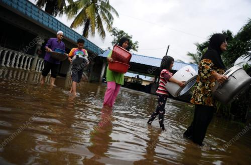 PH02_13122018_BANJIR