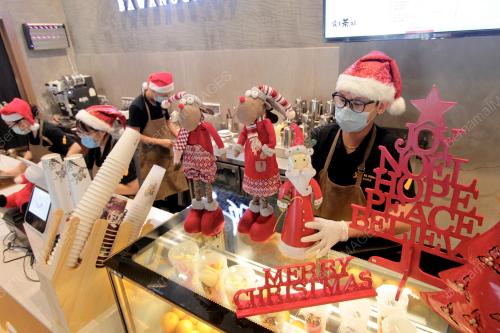 MENJELANG SAMBUTAN KRISMAS