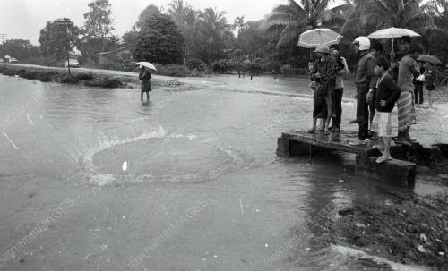 PH02_140190_BANJIR