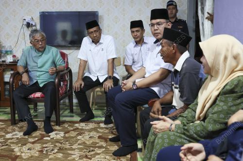 AL-SULTAN ABDULLAH RI'AYATUDDIN AL-MUSTAFA BILLAH SHAH