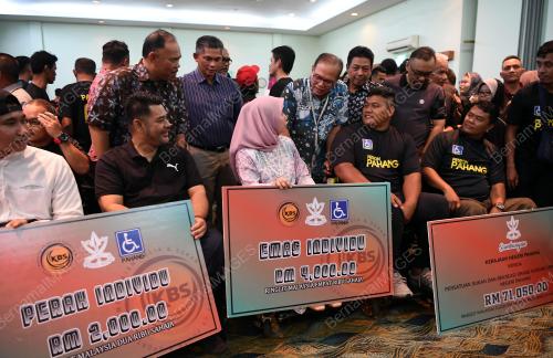 DATUK SERI WAN ROSDY WAN ISMAIL