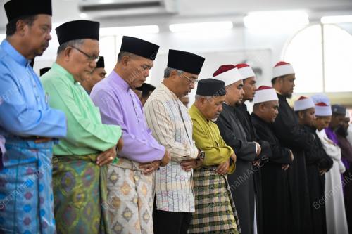 AL-SULTAN ABDULLAH RI'AYATUDDIN AL-MUSTAFA BILLAH SHAH