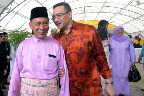 PH02_14062014_MENTERI