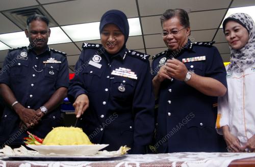 ROBIAH ABD GHANI