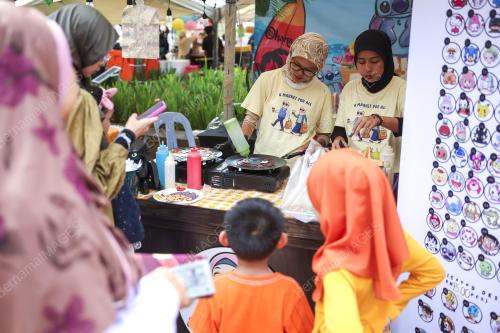 LEMPENG TEMA HARI MALAYSIA