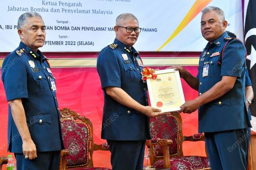 DATUK SERI Ts. MOHAMMAD HAMDAN WAHID