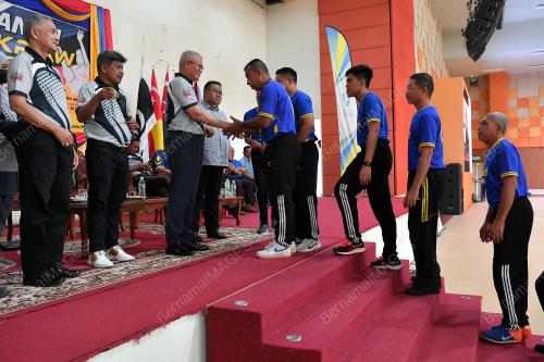 DATUK SERI MOHAMMAD HAMDAN WAHID