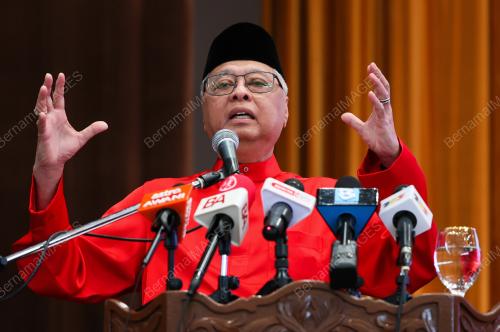 DATUK SERI ISMAIL SABRI YAAKOB
