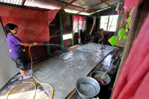 PH02_17012015_BANJIR