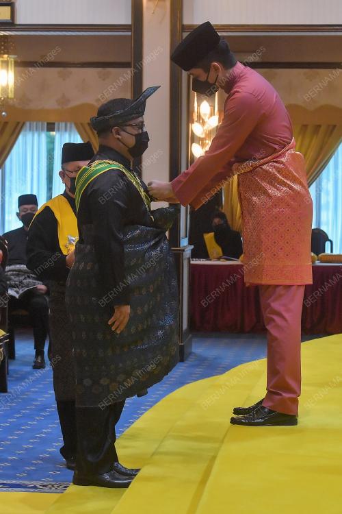 TENGKU HASSANAL IBRAHIM ALAM SHAH AL-SULTAN ABDULLAH