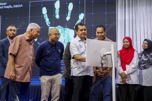 DATUK MOHAMAD NIZAR MOHAMAD NAJIB