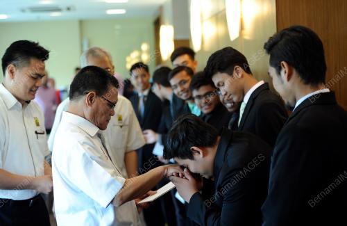 PH02_17082016_YAYASAN_PAHANG
