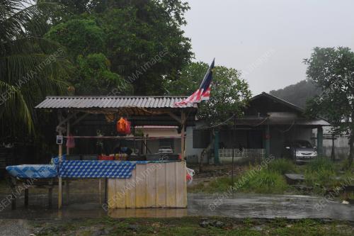 PH02_17082021_BERNIAGA_HUJAN