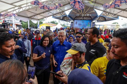 DATUK SERI ISMAIL SABRI YAAKOB
