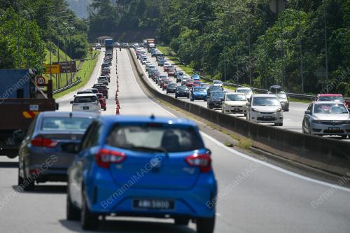 LEBUHRAYA KL KARAK SESAK