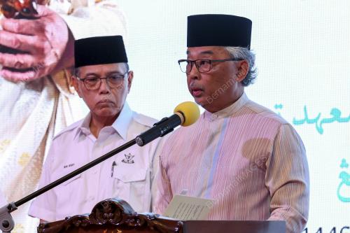 AL-SULTAN ABDULLAH RI'AYATUDDIN AL-MUSTAFA BILLAH SHAH