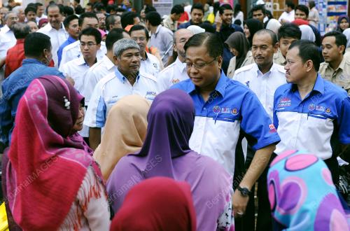 DATUK SERI ISMAIL SABRI YAAKOB