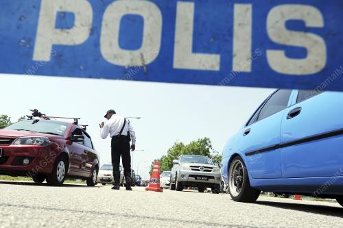 PH02_19052015_POLIS