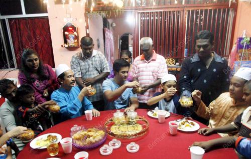 RUMAH TERBUKA DEEPAVALI