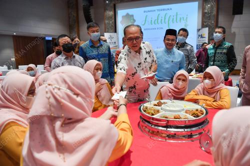 DATUK SERI WAN ROSDY WAN ISMAIL