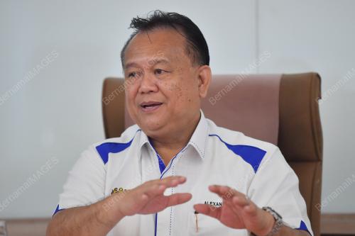 DATUK SERI ALEXANDER NANTA LINGGI