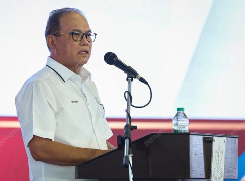 DATUK SERI WAN ROSDY WAN ISMAIL