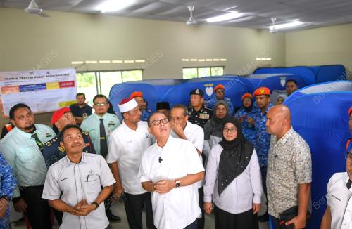 DATUK SERI WAN ROSDY WAN ISMAIL