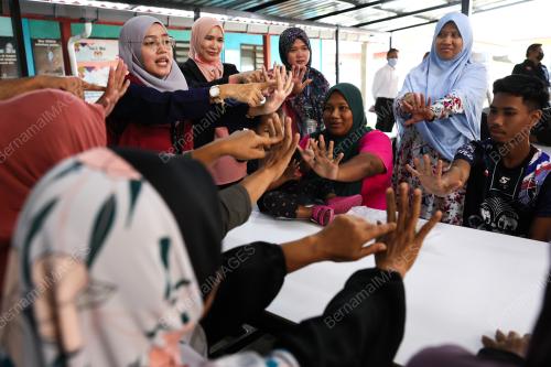 SOKONGAN PSIKO SOSIAL KEPADA MANGSA BANJIR