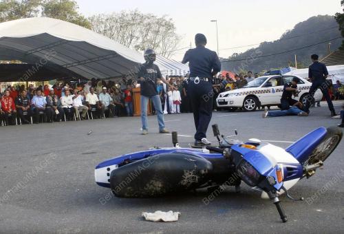 DEMONSTRASI TANGKAP PENJENAYAH